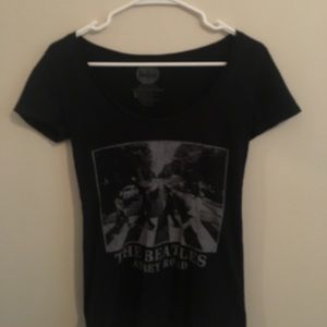 🐜BEATLES TOUR SHIRT! Black and grey beatles tee!